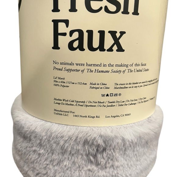 UnHide For Love Not Fur Silver Lil' Marshmallow Blanket 50"x 60" NEW - Picture 6 of 8